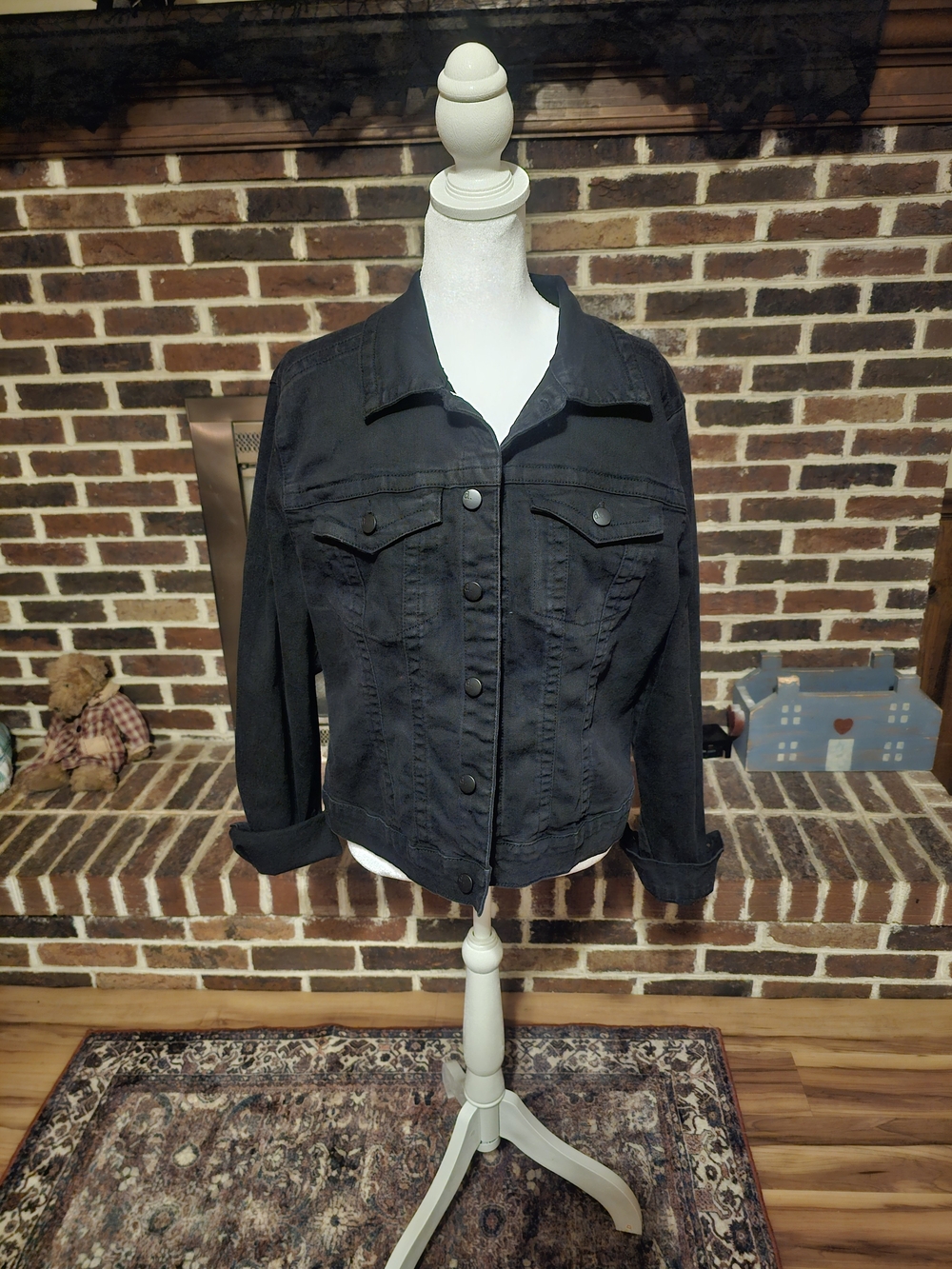 Classic Black Women's Denim Jacket - Brand Unspecified